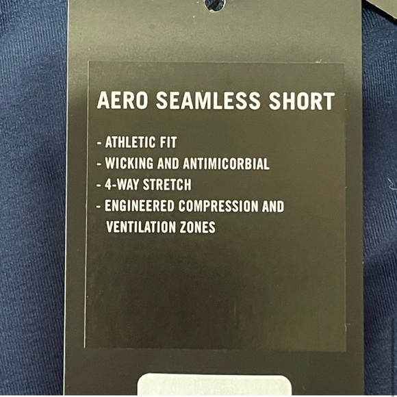 NWT Fourlaps Seamless short. Have sports bra to match in closet (if available) - Picture 5 of 6